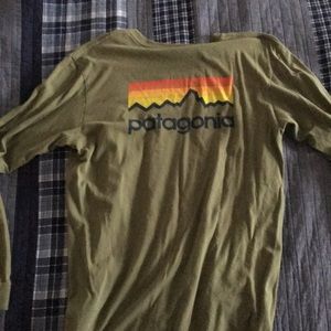 Patagonia Longsleeve Mountain T-Shirt Large